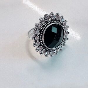 Vintage Avon Black Faceted Statement Antique SilverTone Ring Gothic Halo NIB R7